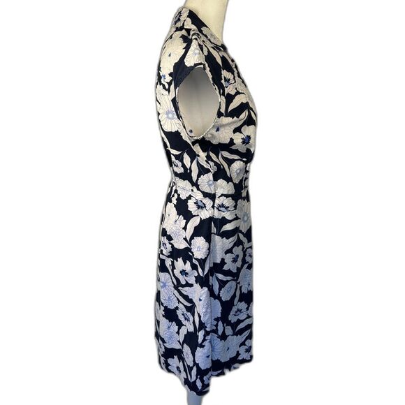 Tommy Hilfiger Blue & White Floral Wrap Dress Sz S/P 100%Cotton, 2-Pockets - Picture 9 of 13